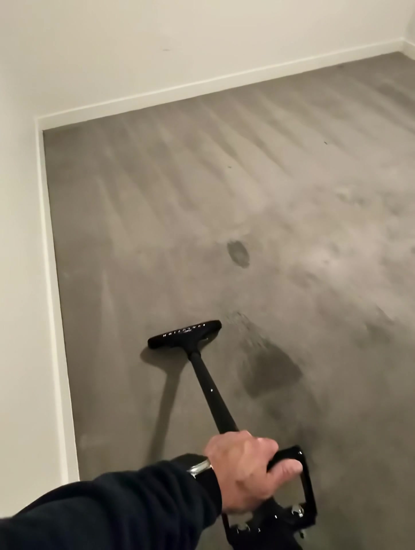 POV hot-water extraction lifting dirt from carpet